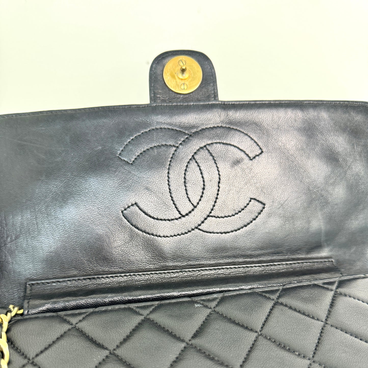 Chanel Single Flap Bag 18k ghw