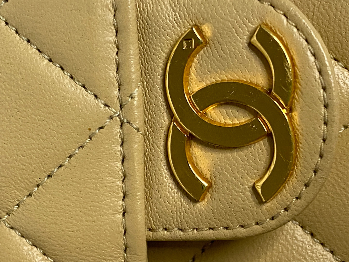 Chanel Single Flapbag Beige GWH SMALL