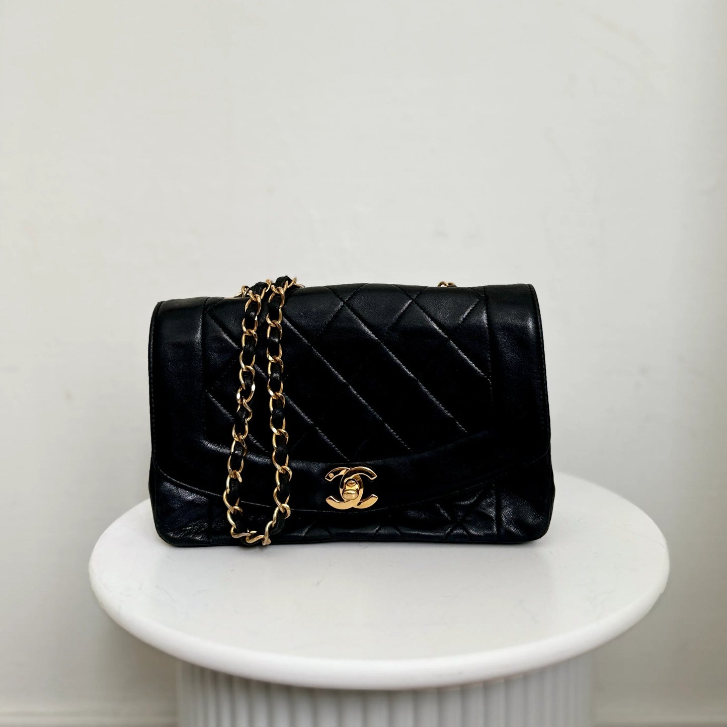 Chanel Diana Bag Crossbody 24k ghw