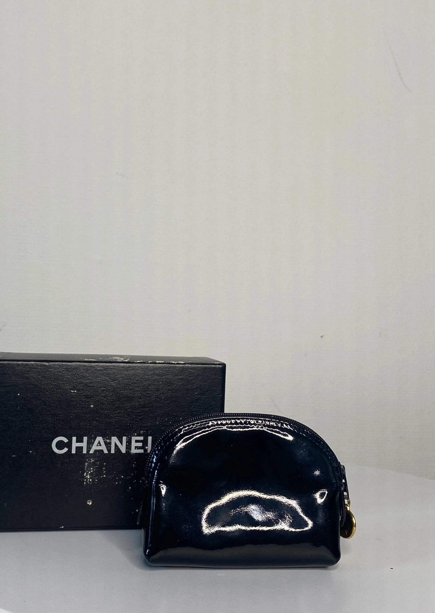 Chanel Pouch Lakleer GHW