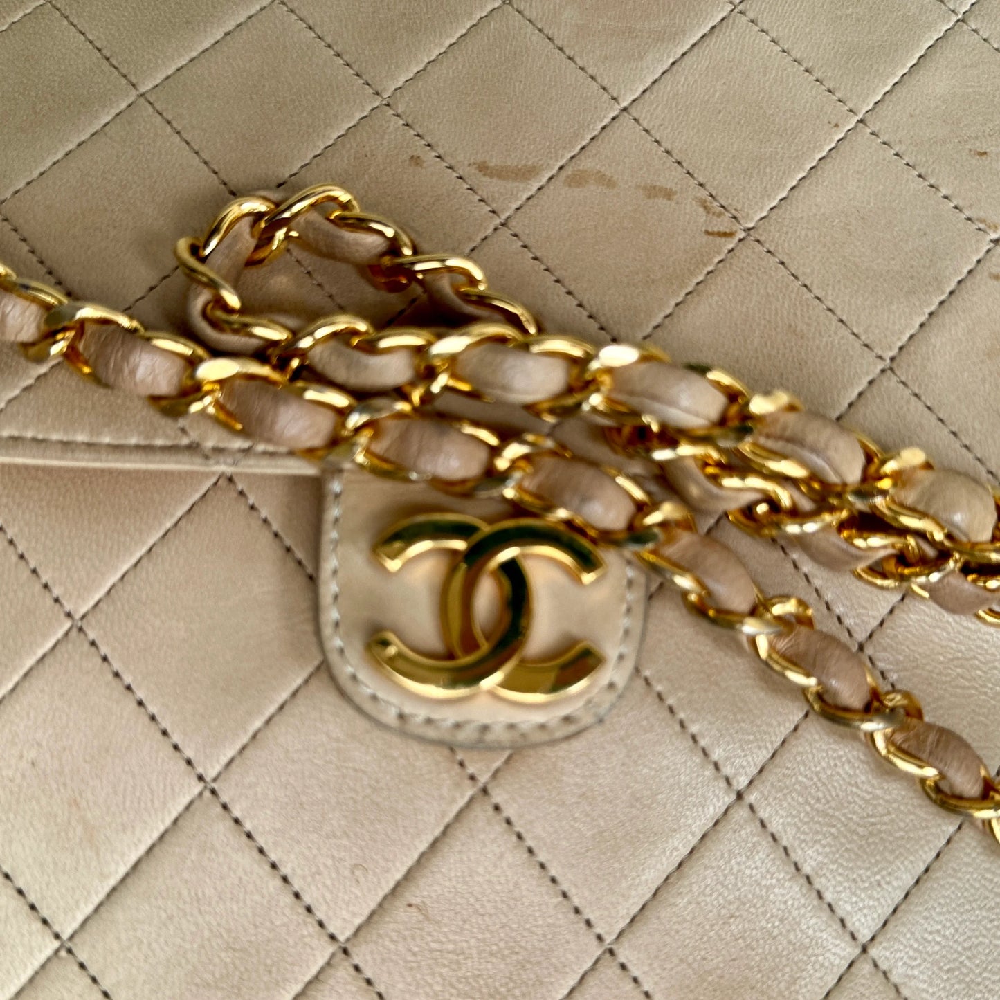 Chanel Single Flapbag Beige Small 76 cm