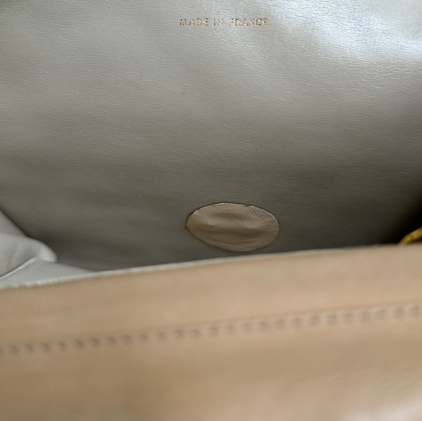 Chanel Single Flapbag Beige Small 76 cm