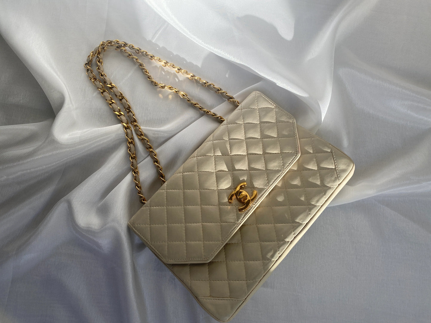 Chanel Single Flapbag Creme GWH SMALL