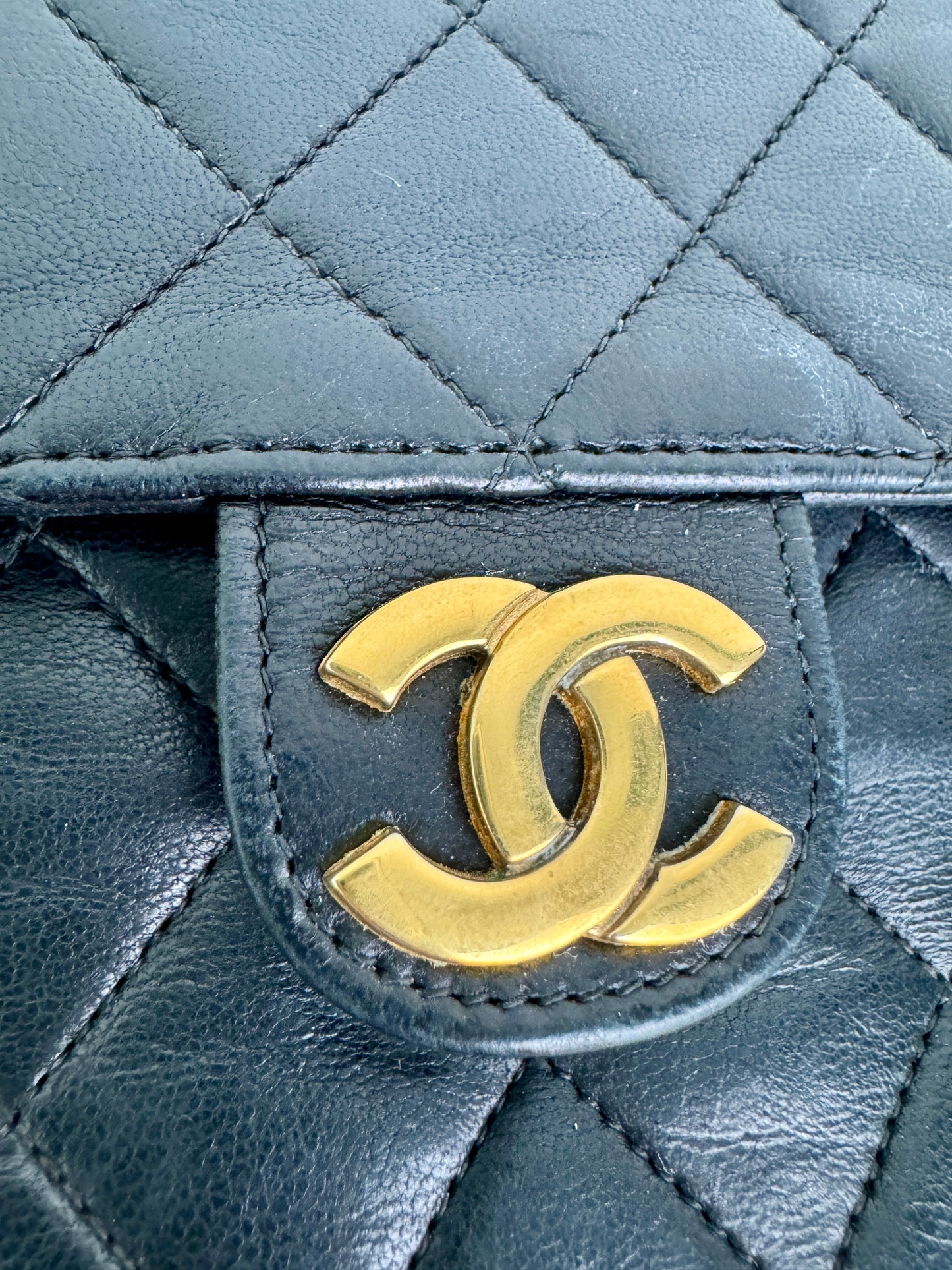 Chanel Single Flap Bag 18k ghw