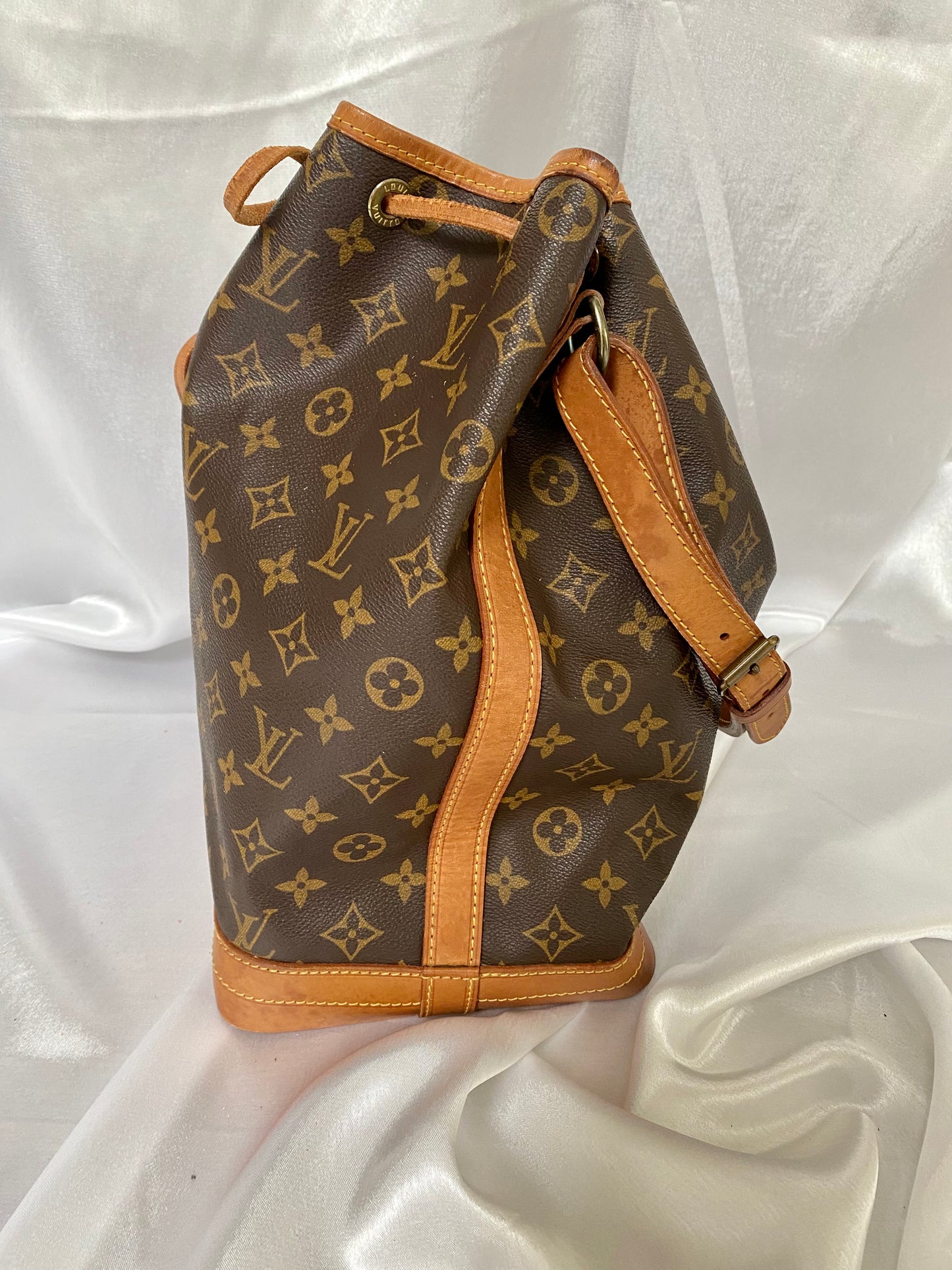 Louis Vuitton Noé MM