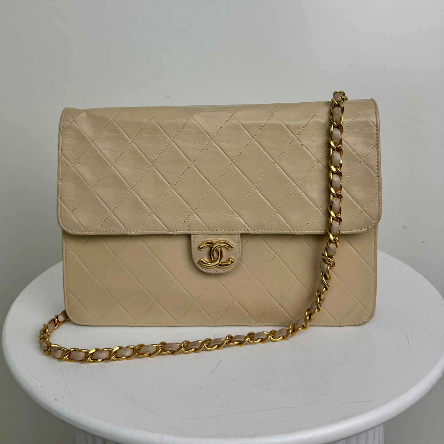 Chanel Single Flapbag Medium Beige