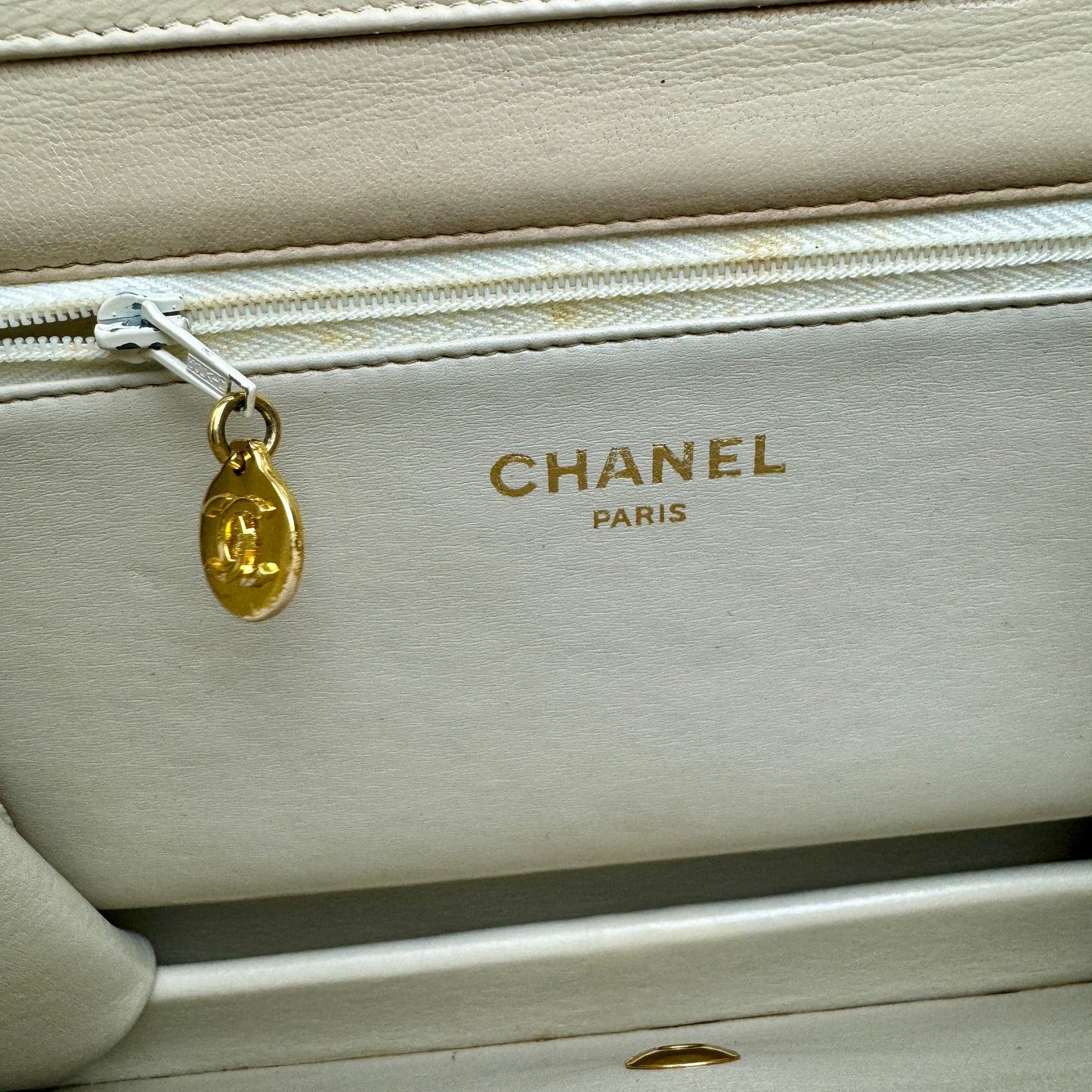 Chanel Single Flapbag Medium Beige