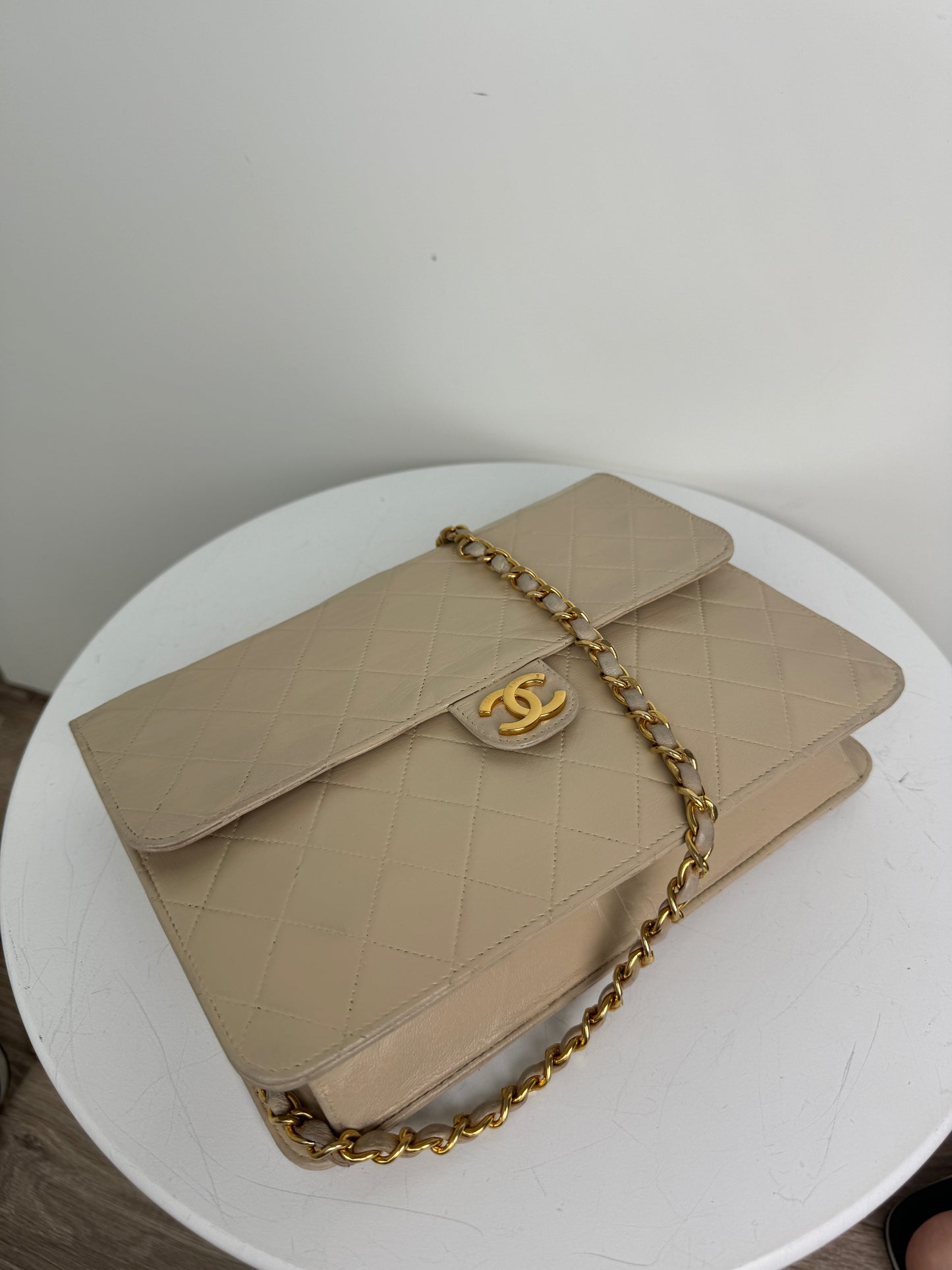 Chanel Single Flapbag Medium Beige