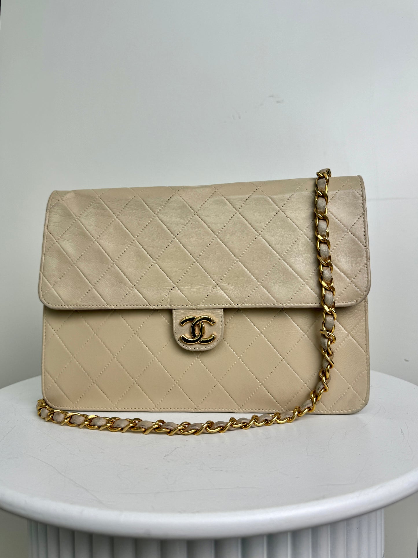 Chanel Single Flapbag Medium Beige