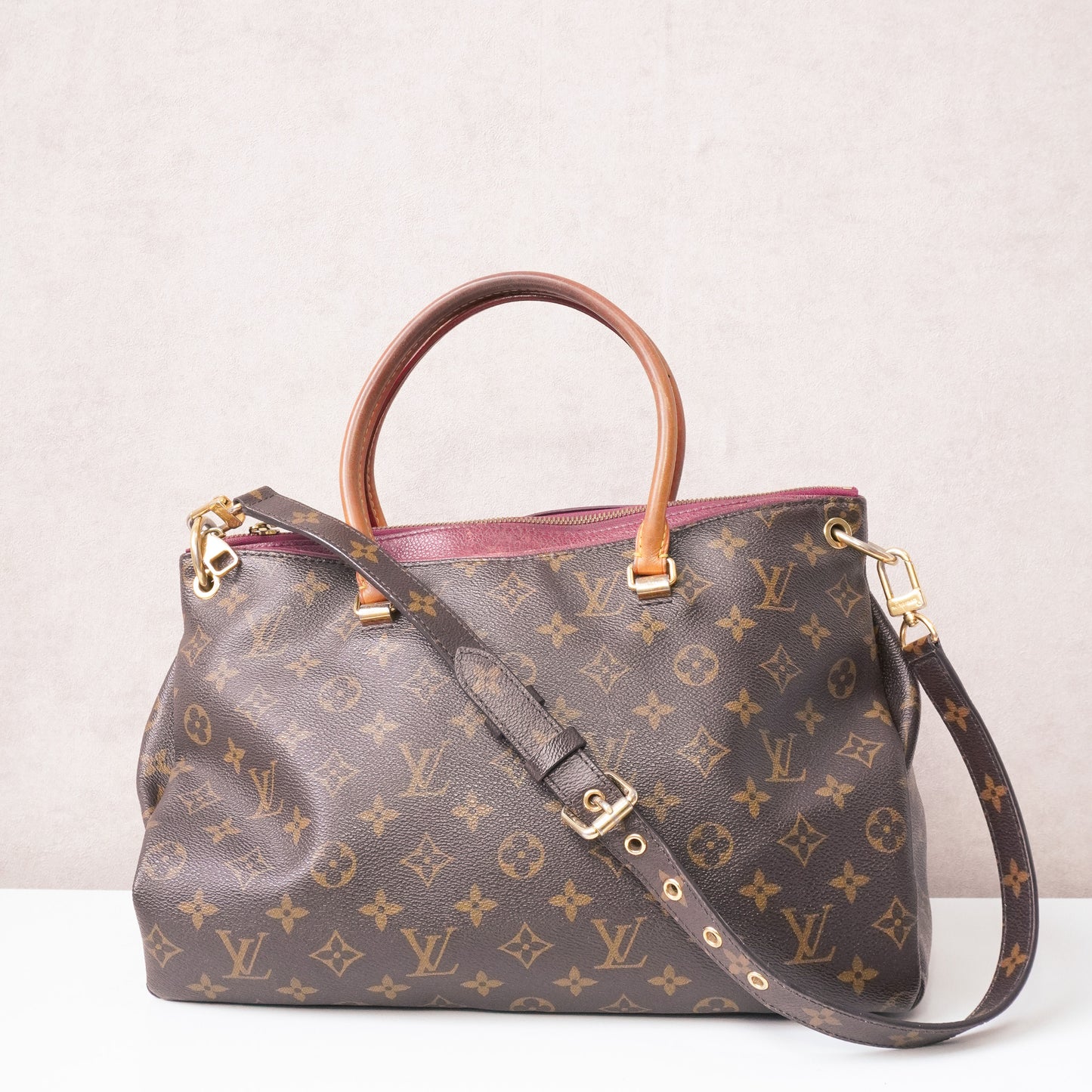 Louis Vuitton Pallas MM